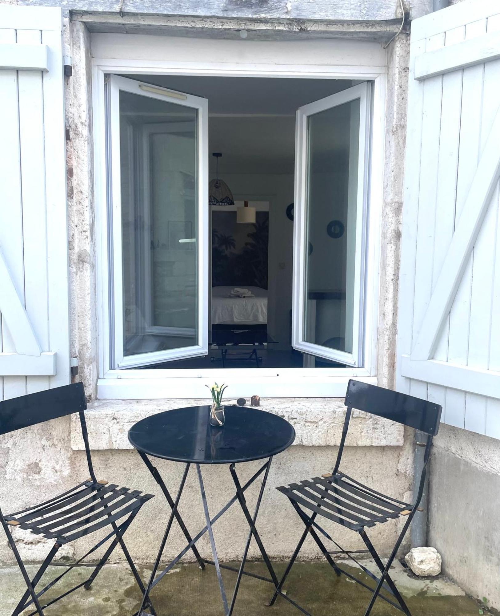 Joli Appart Cour Proche Bord De Loire บลัวส์ ภายนอก รูปภาพ